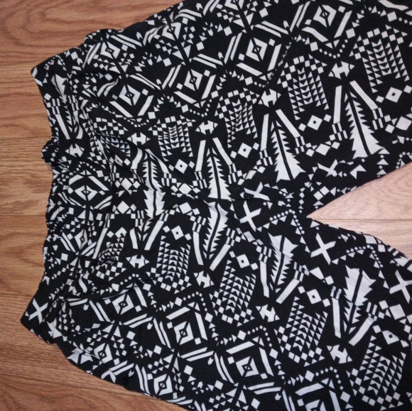 Pants - Picture 6 of 7